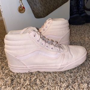👛 Baby Pink Hightop VANS